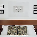 Bazaar Otel Tiran