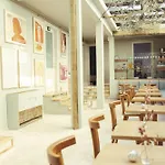 Bazaar Otel Tiran